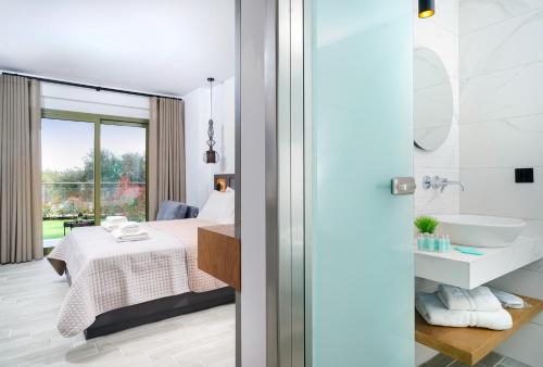 Albatros Beach House – Thassos Town, MO