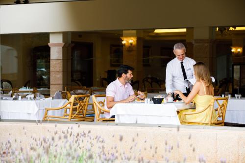 CM Mallorca Palace - Only Adults - image 8