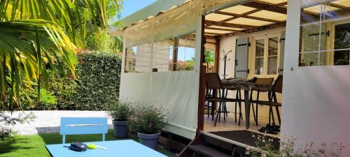 Maison de vacances avec piscine chauffée dans la résidence les jardins St Pierre Oléron gîte à louer Saint-Pierre-d'Oléron