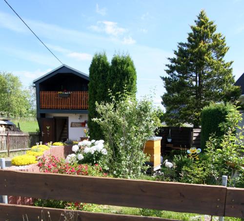 Ferienhaus beim Imker in Marienberg, Deutschland