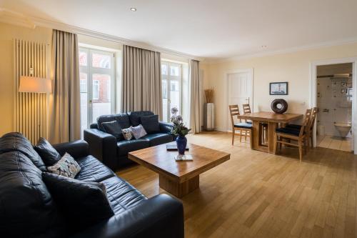 Superior Suite image 10
