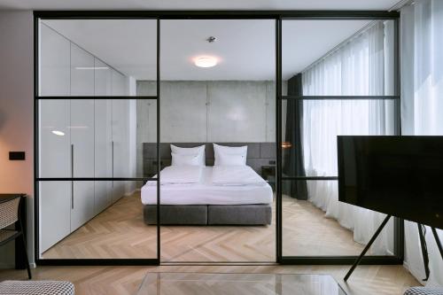 1 queen bed