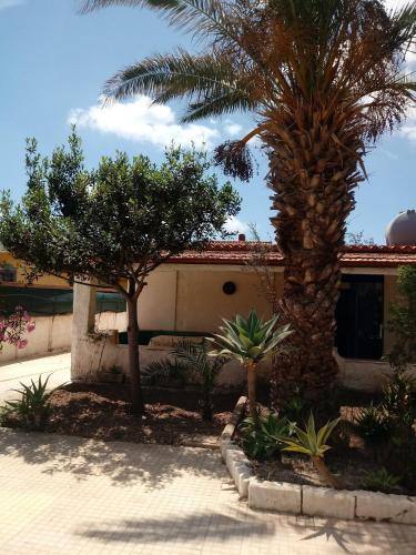 Beautiful 4-Bed Villa in Noto