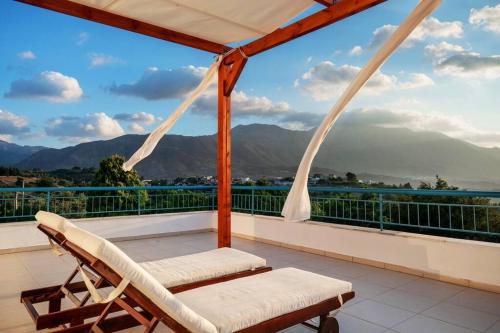 View, Beautiful 5bedroom villa big pool, close to beach! near Great View