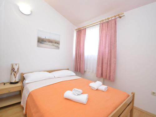  Apartment Zwei Rosen - PUL552 by Interhome in Fondole