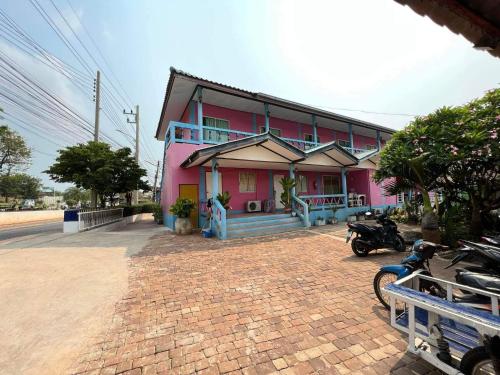 Phuttharaksa Resort – Koh Lan, DC