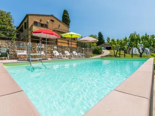  Holiday Home Podere Santa Lucia by Interhome, Pension in Volterra