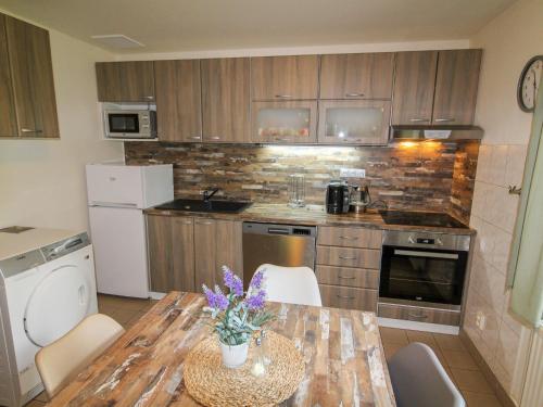 Holiday Home Holiday Hill 26 by Interhome in Cista v Krkonosich