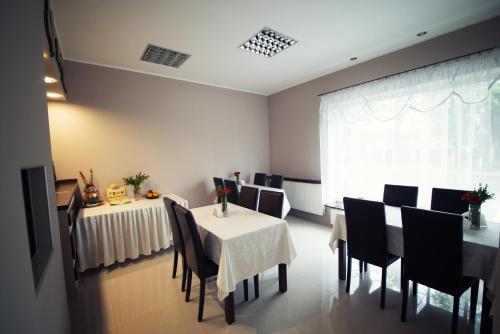 ห้องอาหาร, มาการา (Makara) in ดาบรูฟกา มาลา