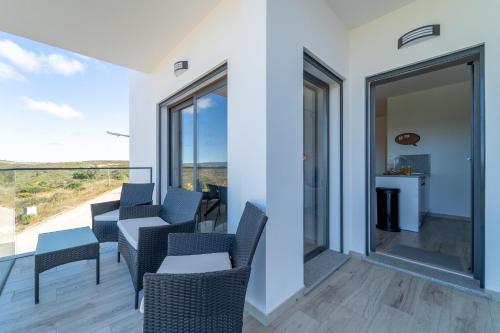 A GAIVOTA - Walking distance to Monte Clerigo and Amoreira beaches in Aljezur