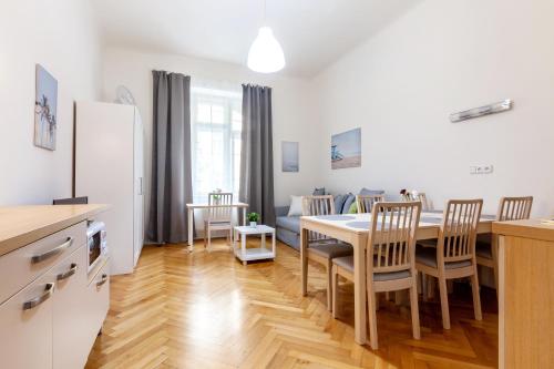 City Castle Aparthotel - image 11