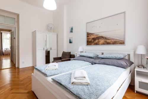 City Castle Aparthotel - image 10