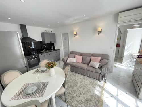 Nice Renting - 9 MASSENA - Spacious apartment Massena Square - AC - fully equipped, Nice (fotografie 2)