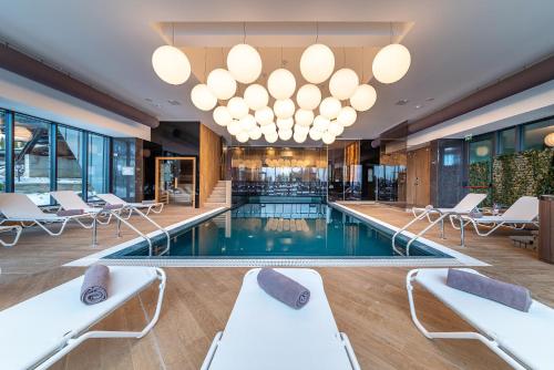 . Complex Hotelier COTA O MIE