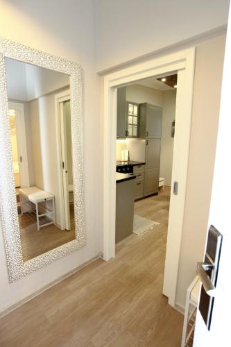 Pristine One-Bedroom Apartment in Piran IRED