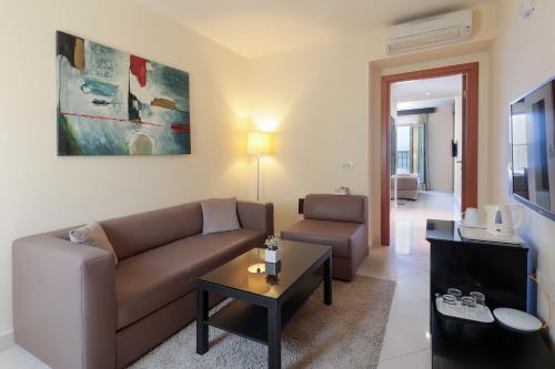 Blue Waves Resort - image 7