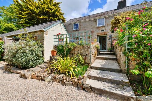 Finest Retreats - Farm Cottage