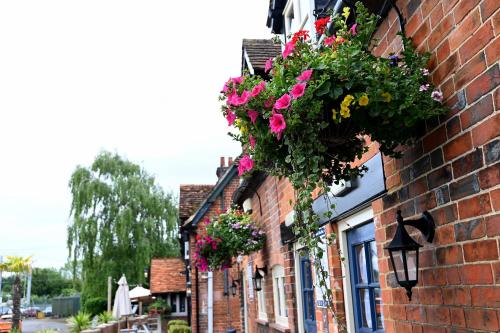 Swan Thatcham by Marston's Inns - image 9