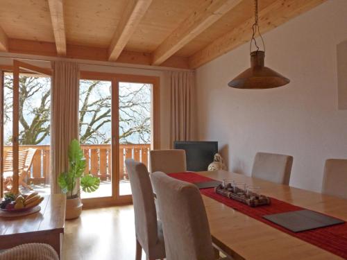 Apartment Racer's Retreat Apt-2 by Interhome in 上勒舒爾特瓦爾德