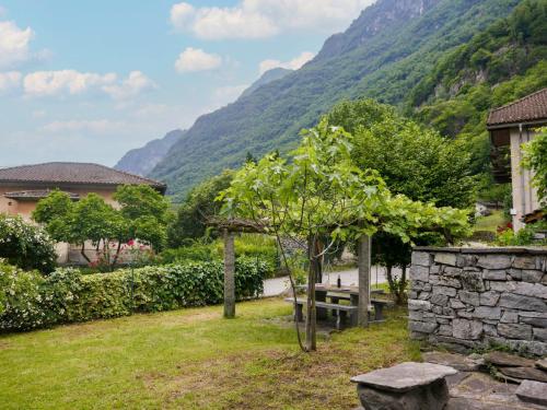 Holiday Home Margarita by Interhome in 克雷斯安諾