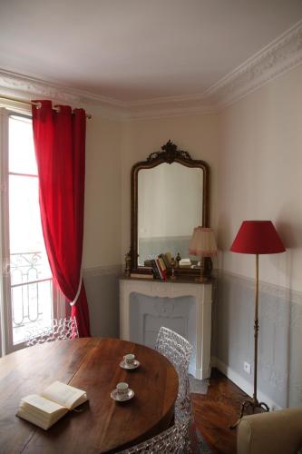 Apartment Lourmel - image 2
