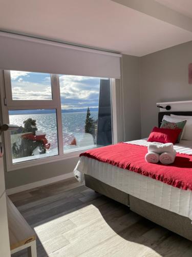 2 bedrooms, 4 beds