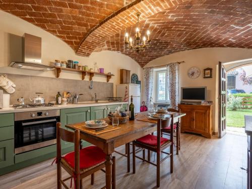  Holiday Home Casa Vicentini by Interhome in Alfiano Natta