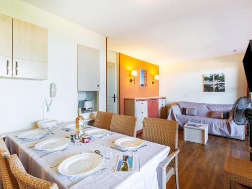Apartment Village Cap Estérel - L'Esquinade-56 by Interhome