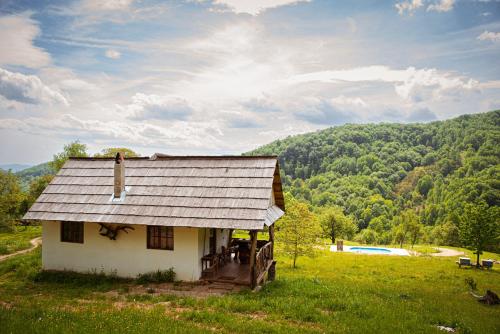 Viesnīcas āriene, RoVillage România (RoVillage Romania) in Păuleşti (Hunedoara)
