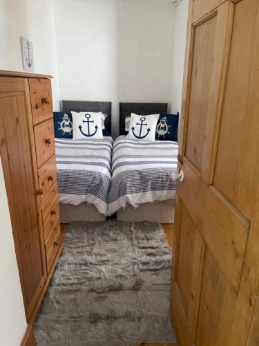 lovely 2 bed apartment porthmadog harbourside