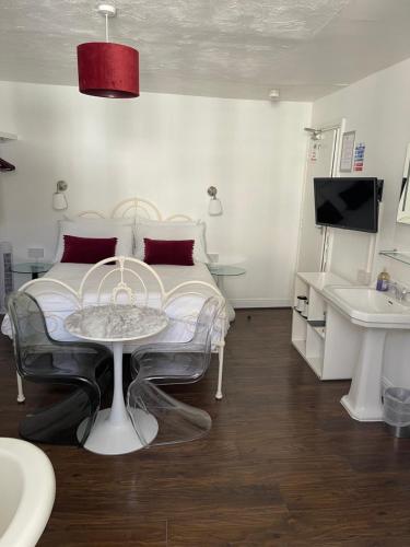 Pink Pavilion - image 12