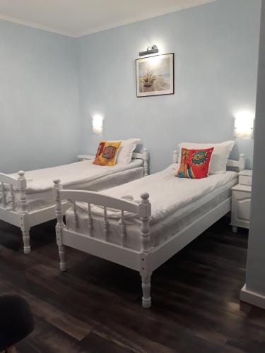 Three Dolphins Hotel with Rooftop terracе Three Dolphins Hotel with Rooftop terracе