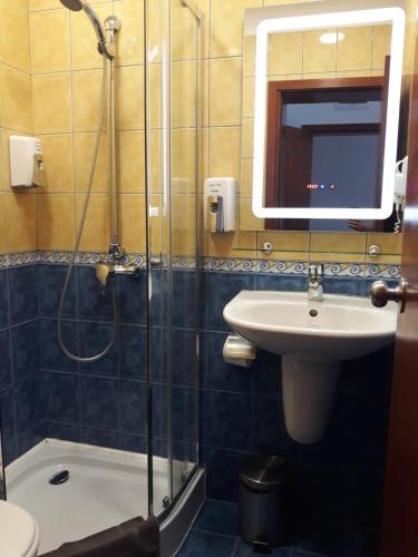 Three Dolphins Hotel with Rooftop terracе Three Dolphins Hotel with Rooftop terracе