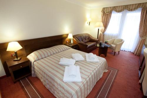 Family Hotel Pagus - All Inclusive Set in a prime location of Pag, Hotel Pagus puts everything the city has to offer just outside your doorstep. Offering a variety of facilities and services, the hotel provides all you need for a good 