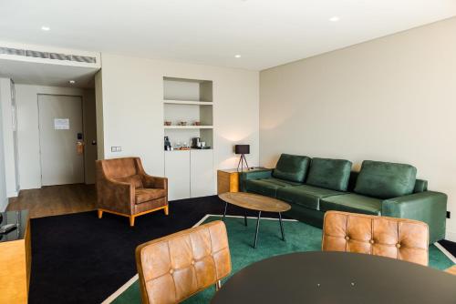 Azor Hotel - image 4