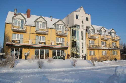 Landhotel Lowenbruch - 숙소 외관