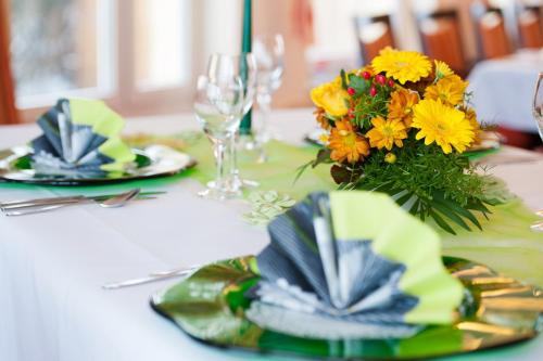Landhotel Lowenbruch - 식음료(F&B)