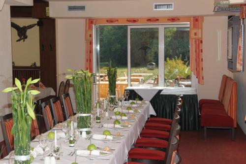 Landhotel Lowenbruch - 연회장