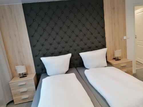 Double or Twin Room with Bathroom