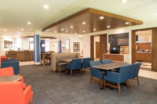 Restaurant, Holiday Inn Express And Suites Michigan City By IHG in Michigan City (IN)