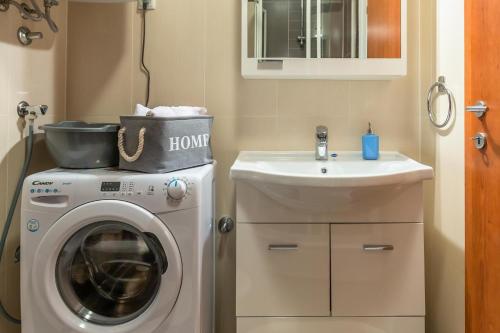 One Bedroom Apartment image 10
