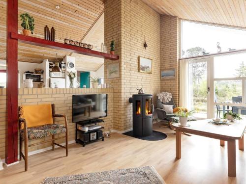  5 person holiday home in lb k in Ålbæk