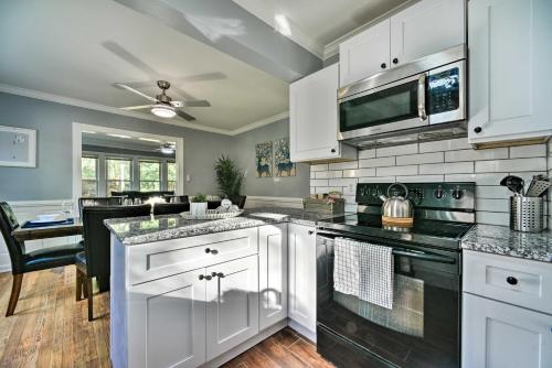 Historic Dearborn Home 13 Mi to Downtown Detroit! in Dearborn, USA