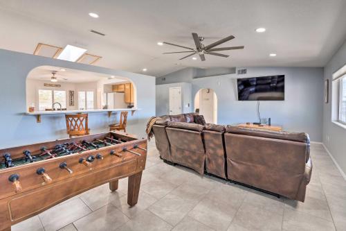Patio and Fire Pit Central Home in Lake Havasu City