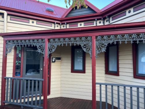 BENDIGO BOTANIC MOTEL- with KING BEDS-REFURBISHED 2022