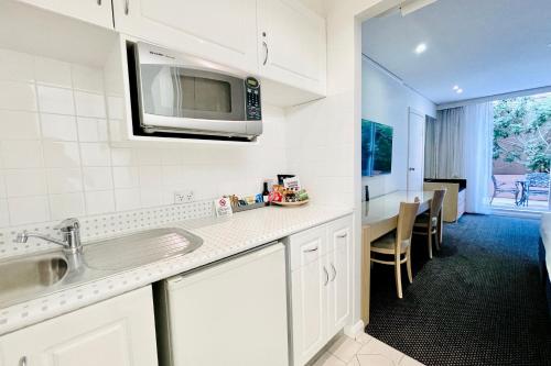 Kitchen, Coogee Sands Hotel in Coogee Beach