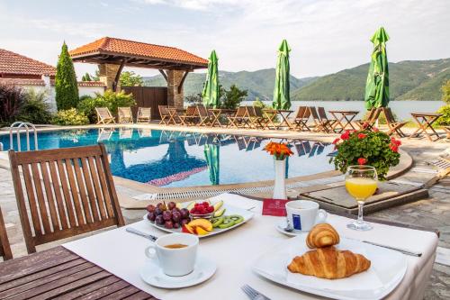 Family Hotel Saint Konstantin - Glavatartsi