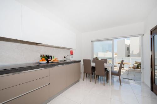 Vela Blu Apartments - image 8