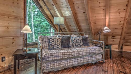 Cardinal Ridge - main image