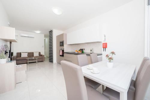 Vela Blu Apartments - image 5